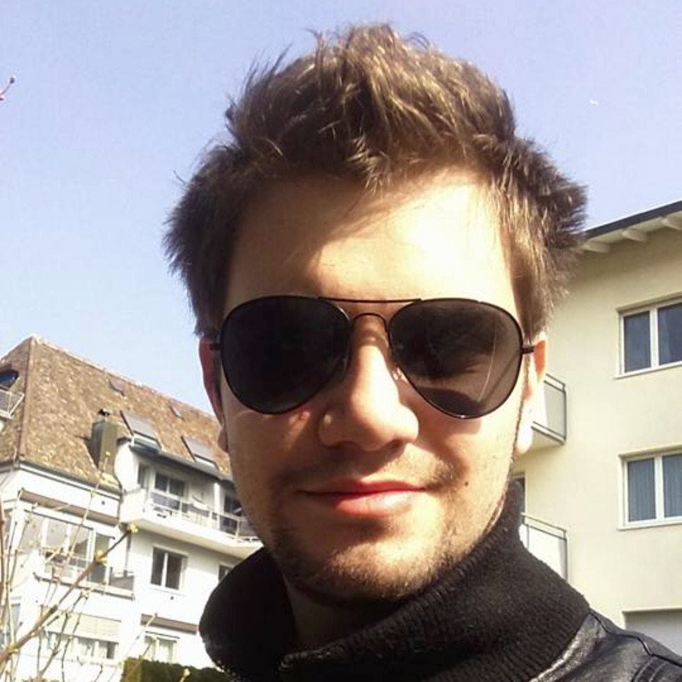 Alex Mihov Profile Picture